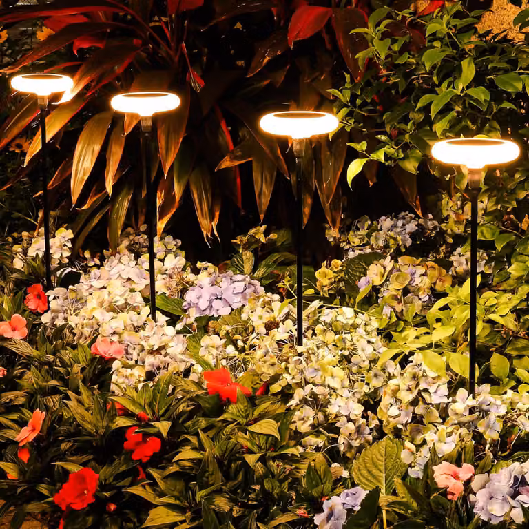 Set di 4 lampioni solari a LED, particolarmente luminosi, altezza 60 cm, luce bianco caldo