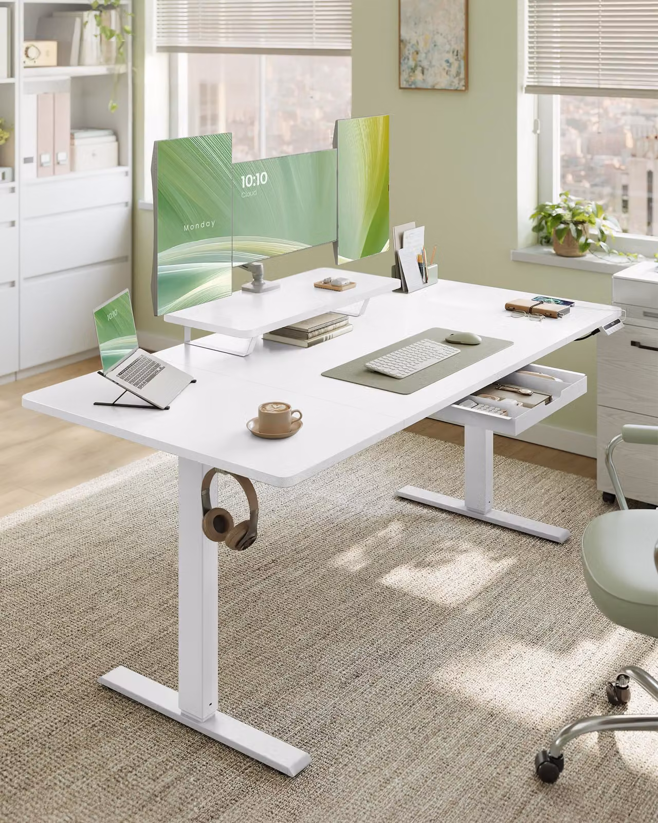 Scrivania regolabile in altezza VASAGLE, 160 cm, connessione USB-C, promemoria per lunghi periodi di seduta, supporto per monitor montabile in modo flessibile