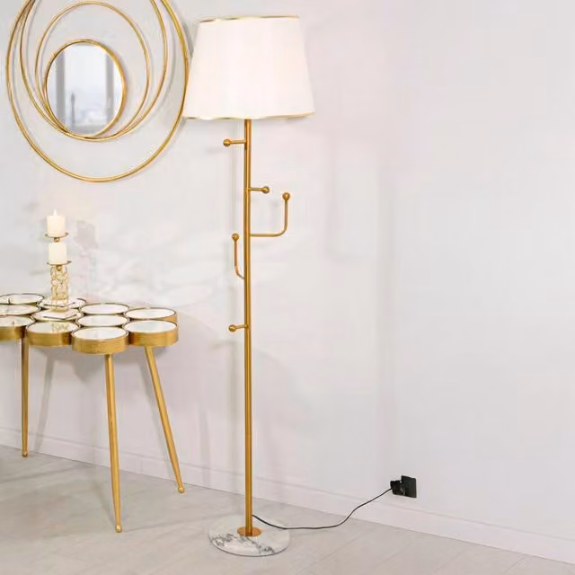 Lampada da terra Tano DMORA, design moderno in metallo, tessuto e marmo, Bianco e Oro, L/P/H: 41 x 41 x 173 cm