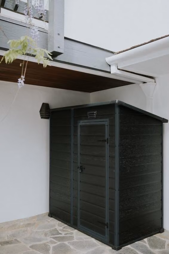 Casetta da giardino Keter Essential Shed 6x4 - 112 × 184 × 195 cm - grigio scuro/nero