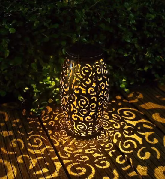 GIZMO Solar Lantern Oriental - Bronzo scuro/oro - Lampada da tavolo a LED - Illuminazione solare da giardino - Sensore giorno/notte - 23 x 13,5 cm