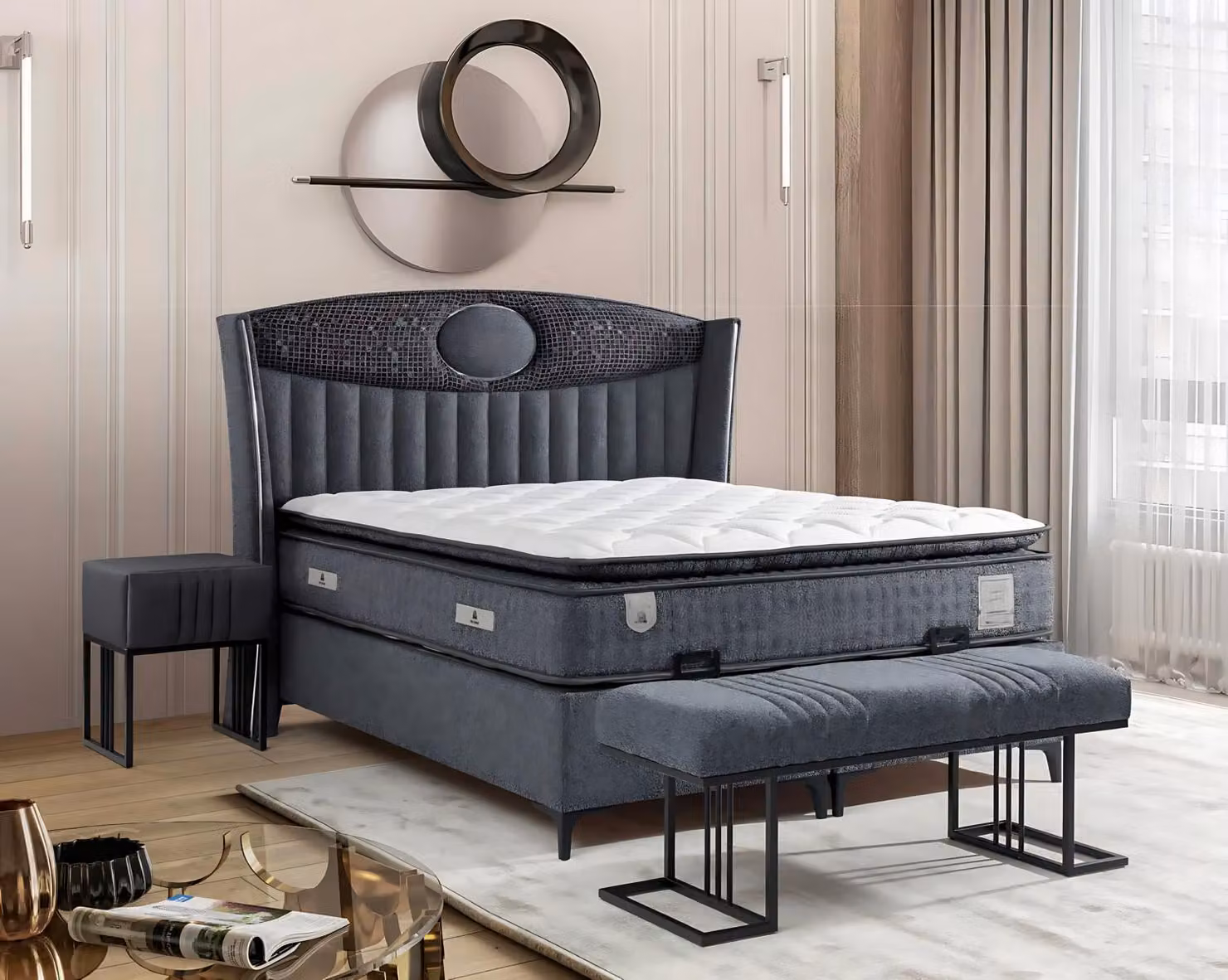 Elegantes graues Bett mit Matratze aus Textil und Holz