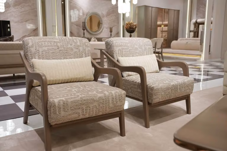 Moderner Beigefarbener Stoffsessel im eleganten Design im Doppelset
