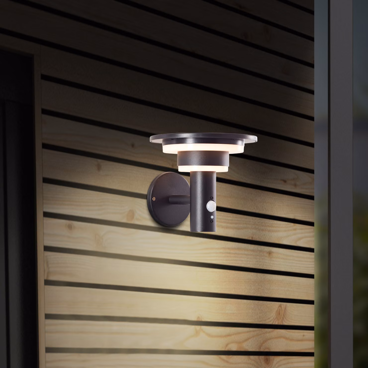 BRILLANTE applique solare nera per esterni GARVINA | incl. rilevatore di movimento | 3W 430 lm 3000 K | acciaio inox