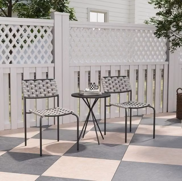 Set da giardino in rattan grigio con 2 sedie e tavolo