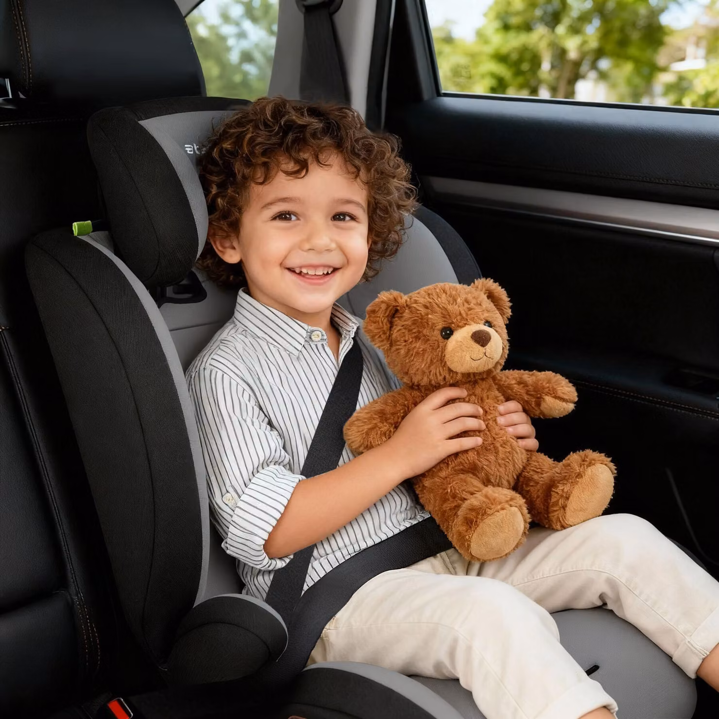 Seggiolino auto Tectake orientato in avanti con omologazione i-Size per bambini da 100 a 150 cm, colore grigio e nero – 2