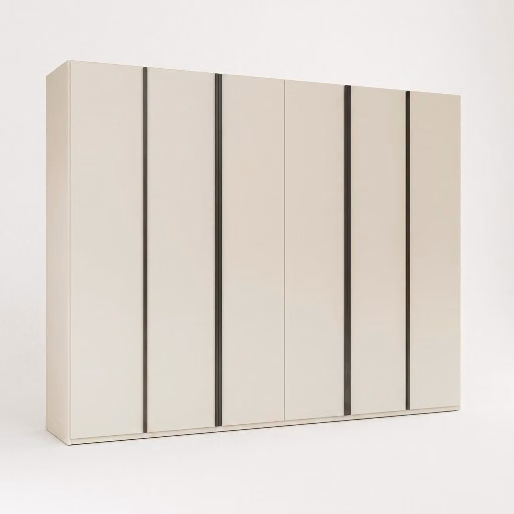 Armadio beige moderno, elegante, con ante a battente. Armadio