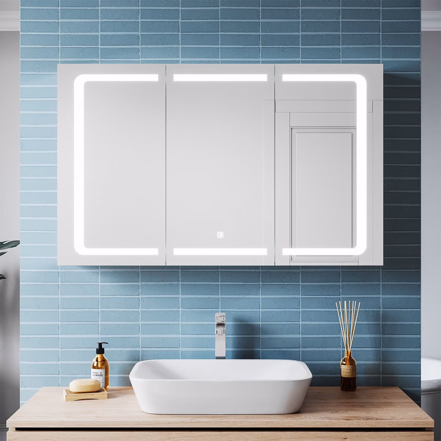 SONNI Armadio a specchio per bagno a 3 ante 105x65cm con illuminazione a 3 colori LED con presa per rasoio touch in acciaio inox design a cerniera senza fili
