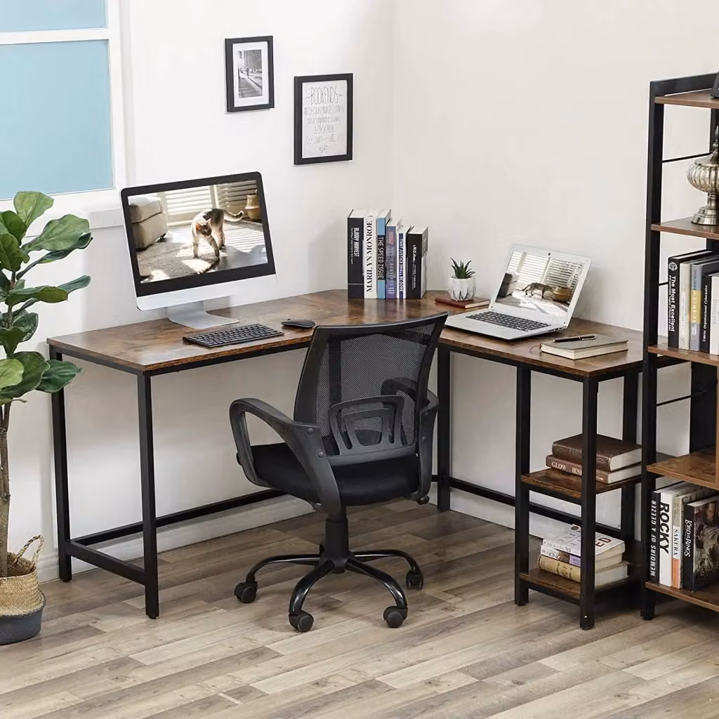 Scrivania per computer Valora in stile rustico con struttura in metallo nero e piano in MDF marrone, L: 138 cm, P: 50 cm, H: 75 cm – 2