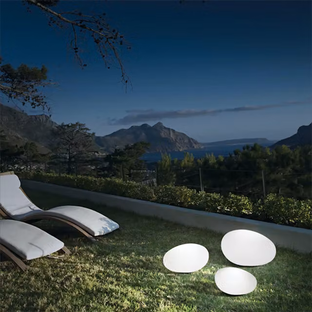 Lampada da esterno Ideal Lux Sasso bianca con picchetto per giardino