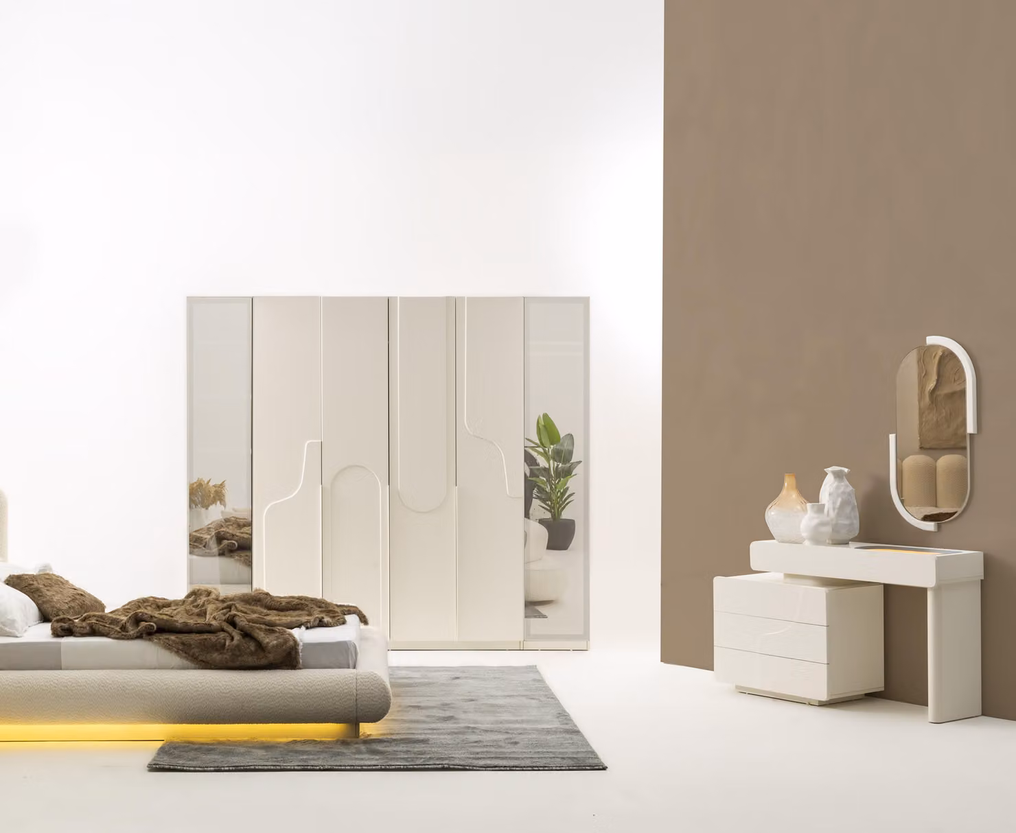 Elegantes Schlafzimmer-Set – Kleiderschrank, Schminktisch & Spiegel
