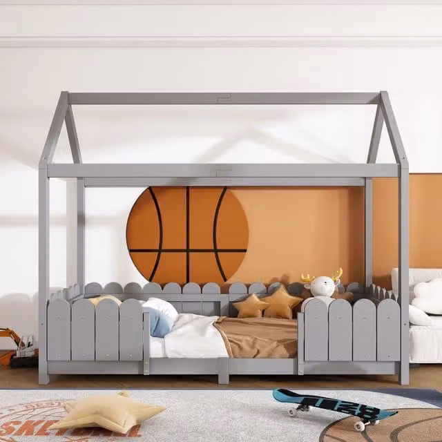 Letto a casetta 90x200 cm in legno grigio con tetto; rete a doghe e protezione anticaduta per cameretta