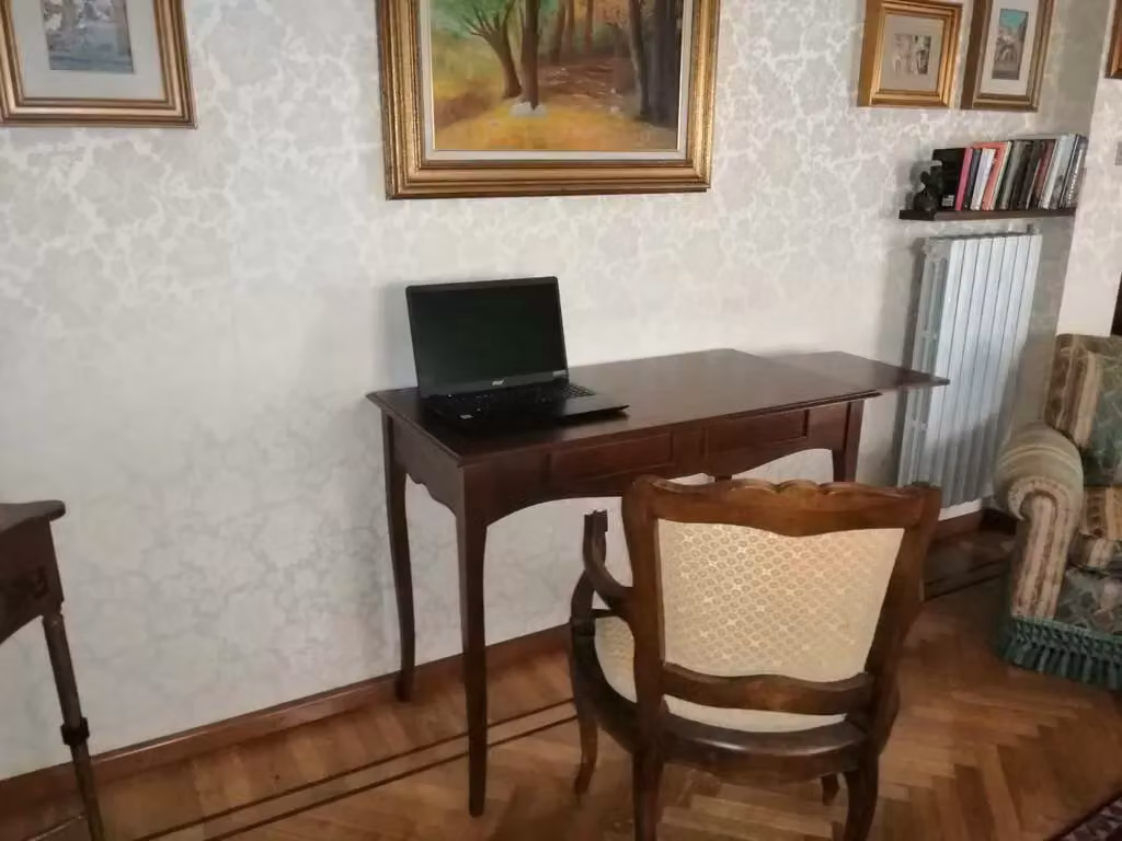 Scrivania classica in arte povera noce scuro Mobili 2G L: 108 cm, P: 56 cm, H: 80 cm – 3