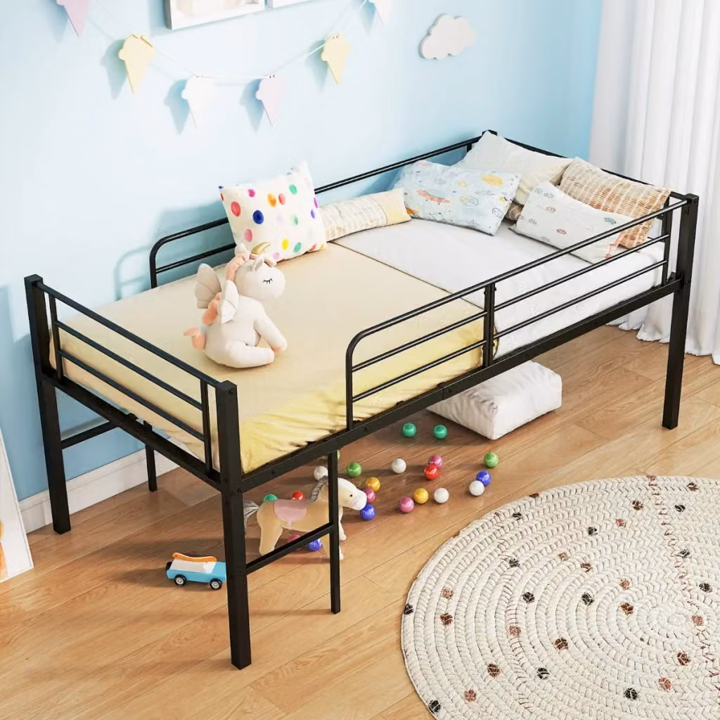 Letto a soppalco singolo basso per ragazzi DESIGN IN in metallo nero con sponde di sicurezza e 2 scale, dimensioni 90x190 cm – 2
