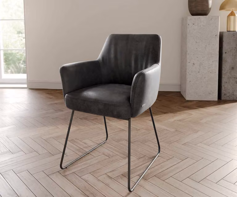 DELIFE Sedia da pranzo Xana-Flex con braccioli in microfibra antracite vintage, telaio a slitta nero, molle insacchettate