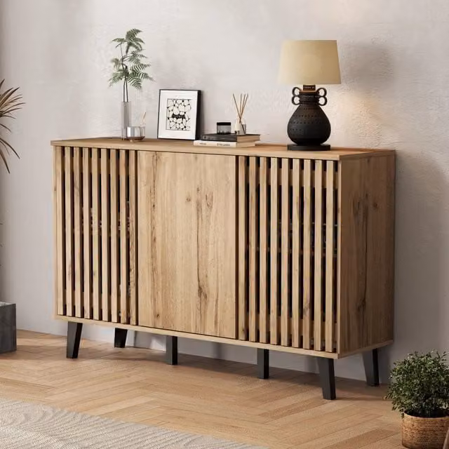 Credenza e madia con 3 ante e 6 vani contenitore, finitura legno naturale, per soggiorno e ingresso, 150 × 40 × 95 cm