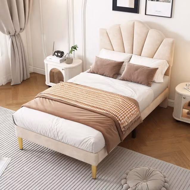 Letto imbottito ULEVR 90x200 cm in velluto beige con testiera regolabile e piedi in metallo dorato