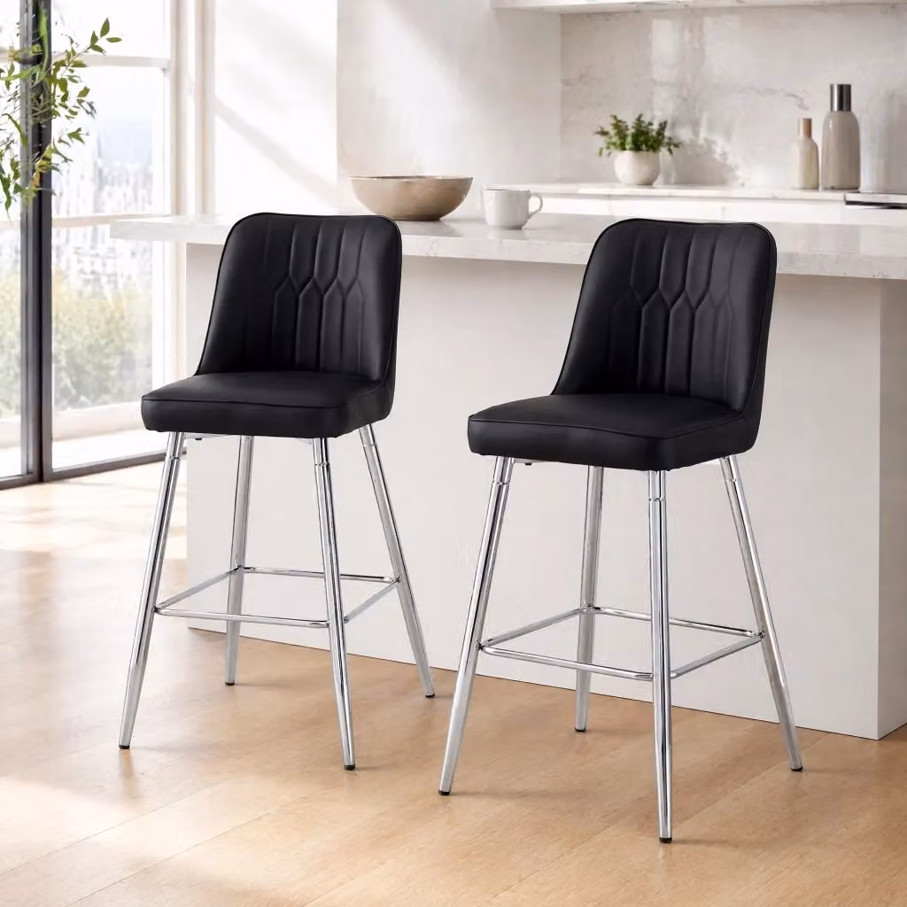 Set di 2 sgabelli da bar alti MIVRAY con schienale in similpelle nera, struttura in metallo argentato e poggiapiedi, Altezza: 100 cm – 2