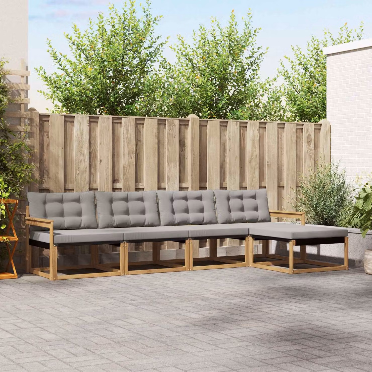 vidaXL Set di divani da esterno a L in legno di acacia con pouf e cuscini, Bianco, Grigio e Marrone
