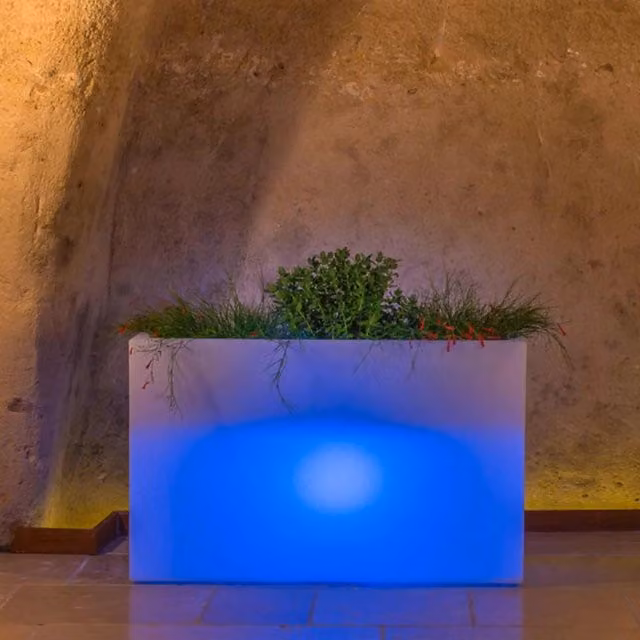 Fioriera Luminosa Rettangolare in Resina TEKCNOPLAST mod. Flowerpot Top Bright con LED Luce Blu, Altezza: 80 cm