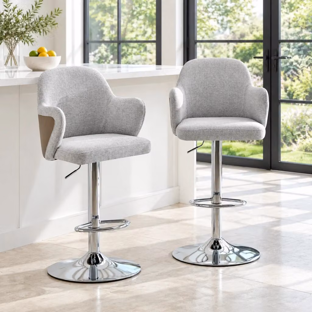 Set di 2 sgabelli da bar MIVRAY regolabili in altezza, girevoli a 360°, con braccioli e poggiapiedi in tessuto grigio e marrone – 2