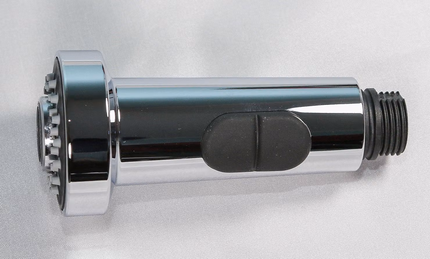 Doccia Master-S, modello semi-professionale, cromata, 9,5 litri/minuto, a forma circolare