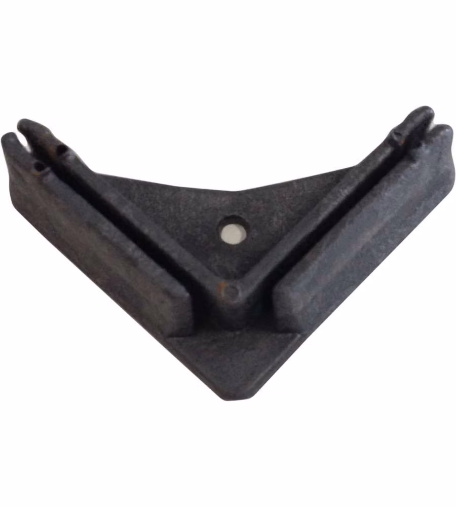 Piedino Angolare in Plastica Nera 3,5x3,5 cm per Scaffali