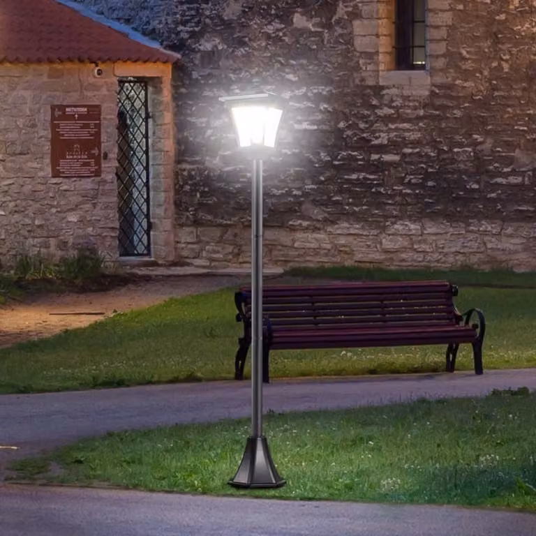 Lanterna da giardino a energia solare AIORBER, sensore di luminosità automatico, custodia IP44 resistente alle intemperie, 29 lumen, modalità di risparmio energetico, 15 x 15 x 120 cm, nero