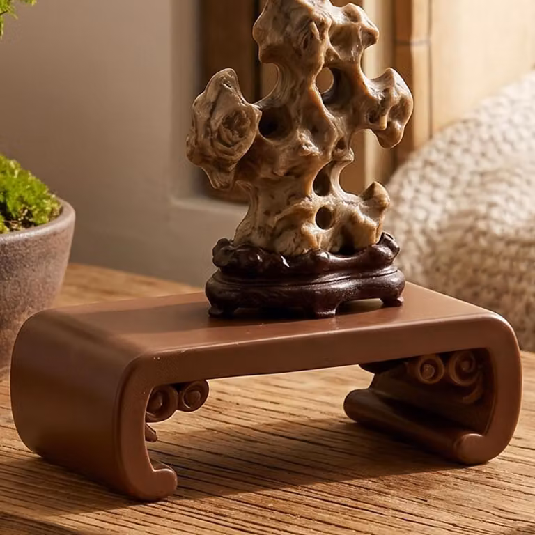 Piccolo ornamento vintage per scrivania, realizzato in resina