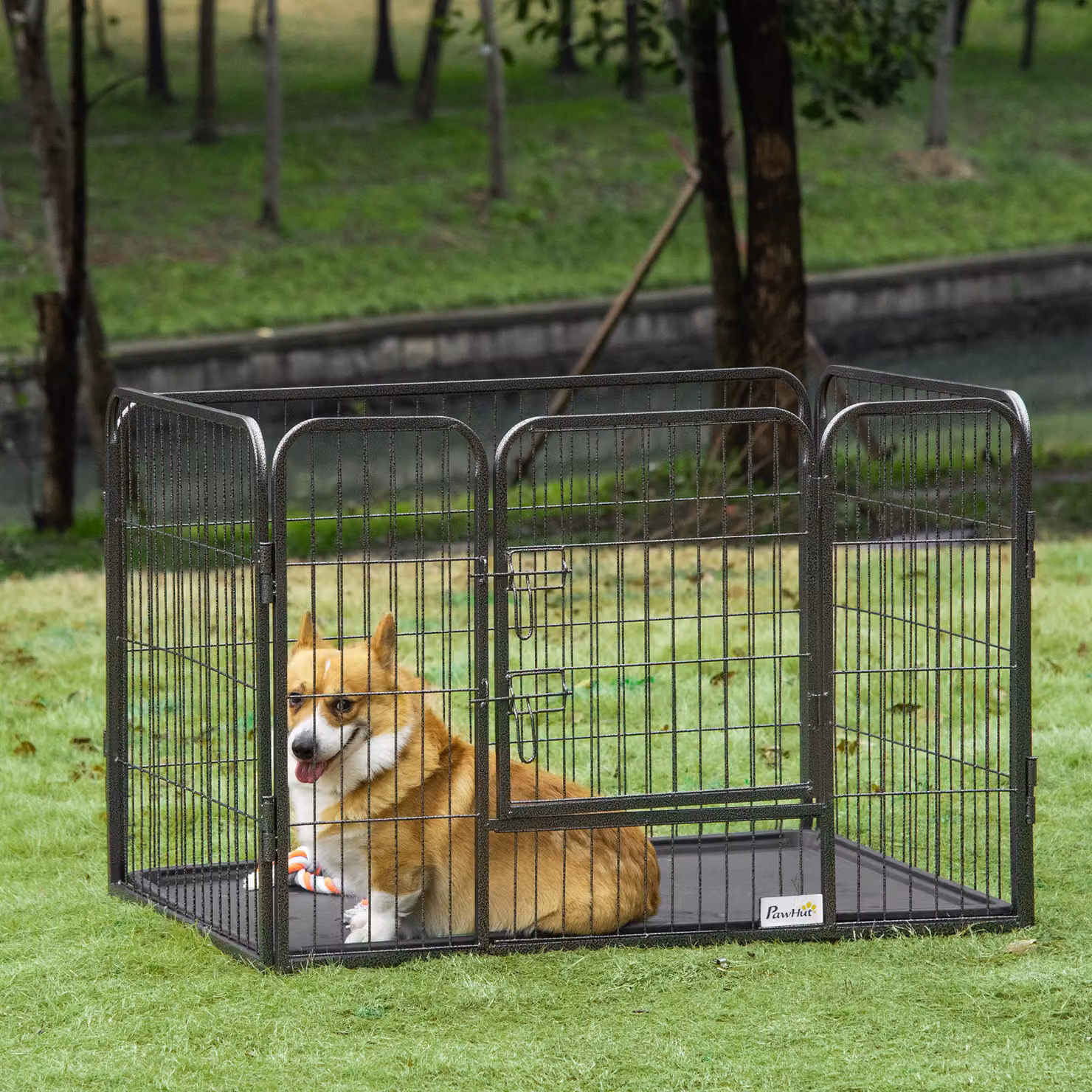 Recinzione per cani PawHut in metallo con 4 pannelli, porta con doppio blocco e vassoio, Grigio Aosom, L 109 cm x P 74 cm x H 71 cm – 2