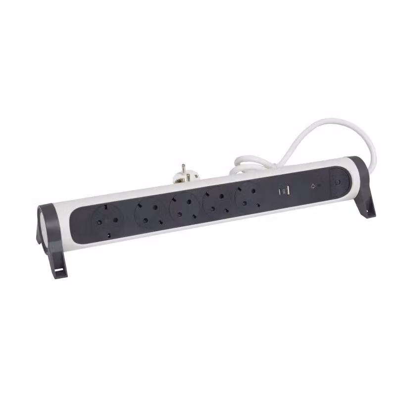 Multipresa Legrand orientabile con 5 prese, USB-A, USB-C, SPD, cavo da 1,5 m bianco-nero 694510
