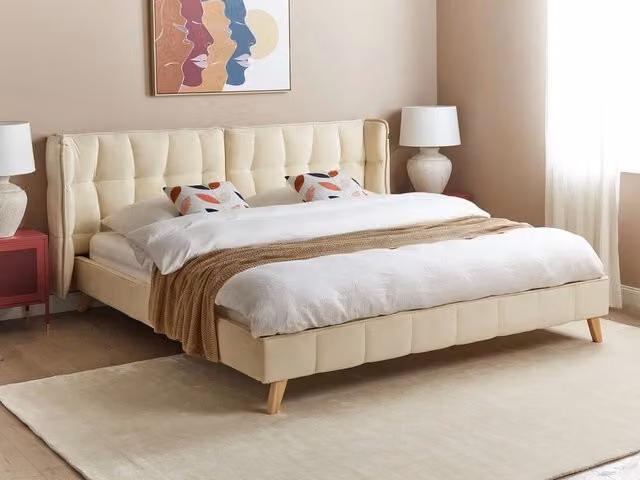 Letto Beliani moderno in velluto beige con testiera regolabile Wingback e gambe in legno di betulla L/P/H: 254 x 180 x 220 cm con doghe a molla
