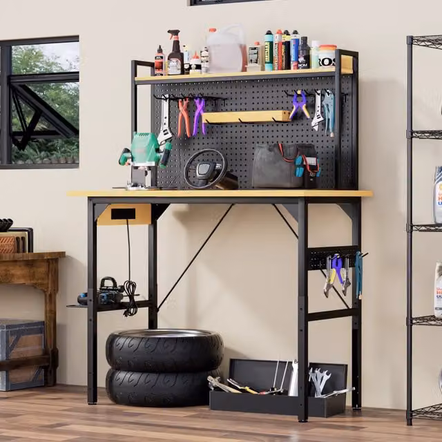 Banco da lavoro regolabile WISHDOR con parete porta-attrezzi, ruote e prese AC/USB/Type-C, nero e marrone, L: 120 cm, Portata: 700 kg