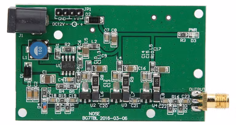 Generatore di segnali di rumore a 12 V CC con tracciamento dello spettro, connettore di uscita SMA