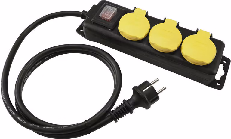 EUROLITE Steckdosenleiste 3-fach IP44 sw 3m (30240117)