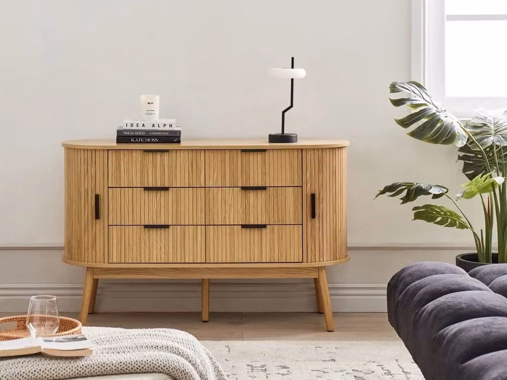 Cassettiera Beliani con 6 cassetti e 2 ante scorrevoli in legno e MDF, colore beige e marrone, ideale per soggiorno o camera da letto, L: 120 cm, P: 40 cm, H: 75 cm – 2