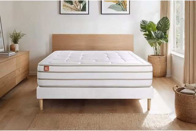 Pacchetto letto completo - Materasso 140x200cm + Box spring con doghe (kit) + 2 cuscini + Piumino - Le Douillet