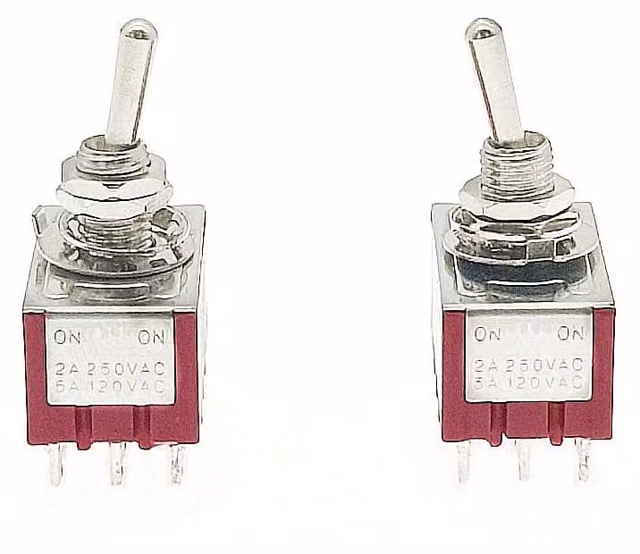 Due interruttori a levetta miniaturizzati, 4PDT, 12 poli, 2A/250V AC