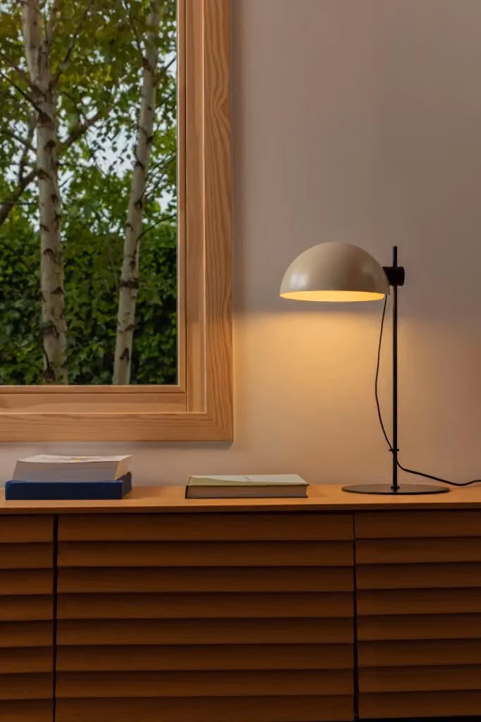 Lampada da Tavolo DOMINICA TL1 di Faro Barcelona, Corpo Nero e Paralume Beige in Metallo, Altezza Regolabile – 2