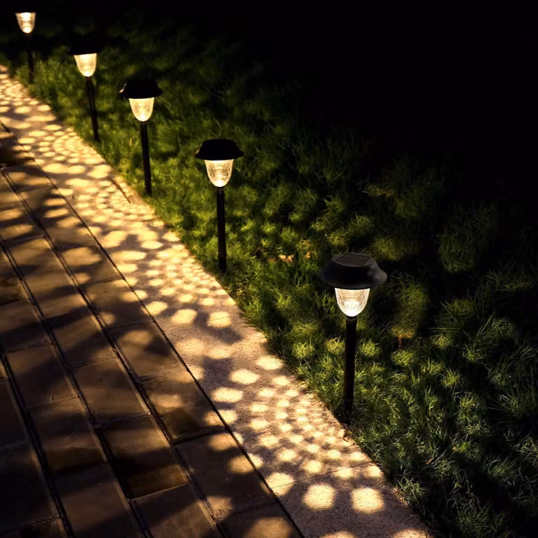 Set di 8 luci solari da giardino, LED, grado di protezione IP66, impermeabili, per uso esterno