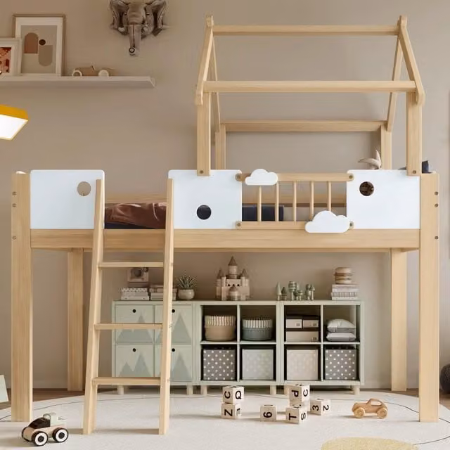 Letto a soppalco per bambini 90x200 cm in pino; MDF e compensato; bianco e naturale; con tetto e scala per cameretta