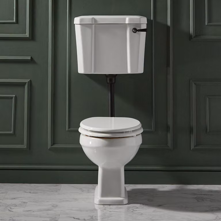 Sanitario WC Tradizionale Alto con Cassetta Bassa - Kit Scarico Nero Opaco e Copriwater WC Bianco - Richmond