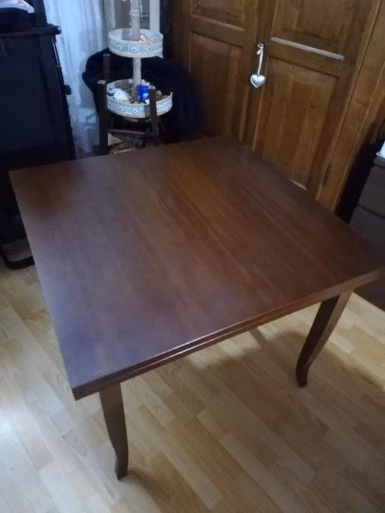 Tavolo da pranzo allungabile a libro Mobili2G in noce con gambe a sciabola L/P: 80 x 80 cm – 2