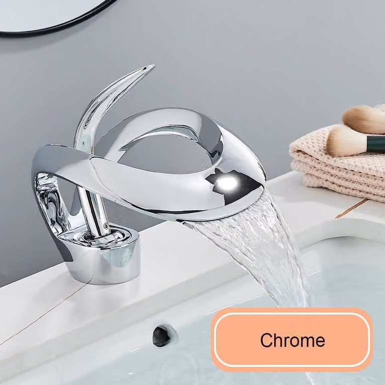 Miscelatore monocomando a cascata per lavabo da bagno, montaggio a incasso su un foro, in ottone con cartuccia in Vetroceramica, per acqua calda e fredda, finitura cromata