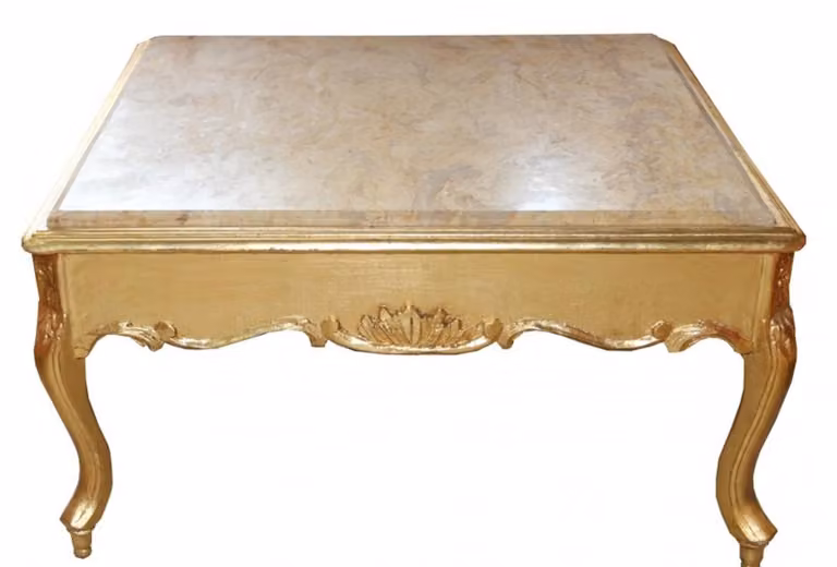Tavolino da caffè in stile barocco della collezione Casa Padrino, con finitura dorata e piano in marmo marrone, dimensioni 80 x 80 x 44 cm