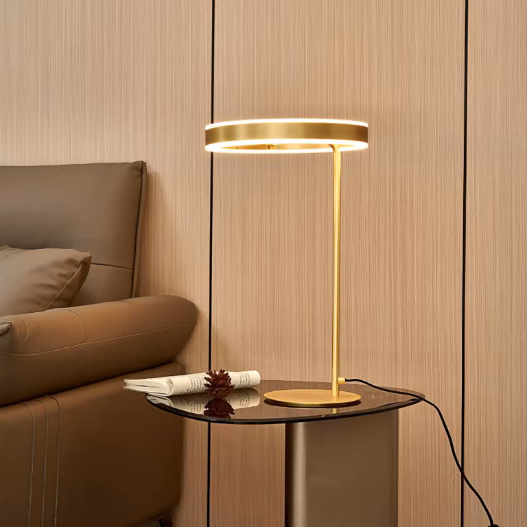 Lampada da tavolo a LED Yekta Lucande, dimmerabile, Ottone / Oro, Soggiorno / Sala da pranzo, Metallo, Design, Lampada da tavolo LED