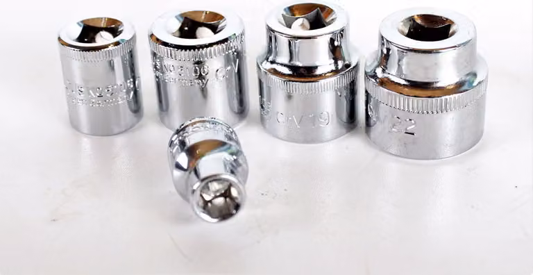 SALTUS Set di chiavi a bussola 3/8" 8-22 mm professionali CV 5 pezzi 5106