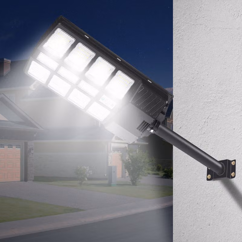 lampione da 300W Palo luminoso Lampione solare a LED con rilevatore di movimento