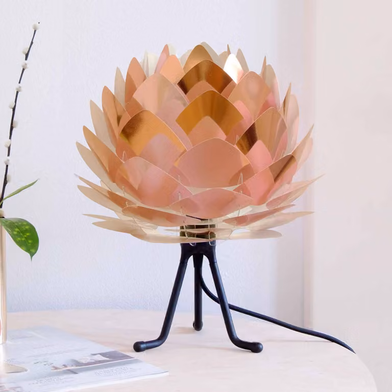 UMAGE Lampada da tavolo di design Silvia Mini, Rame, Soggiorno / Sala da pranzo, Plastica, Design, Lampada da tavolo