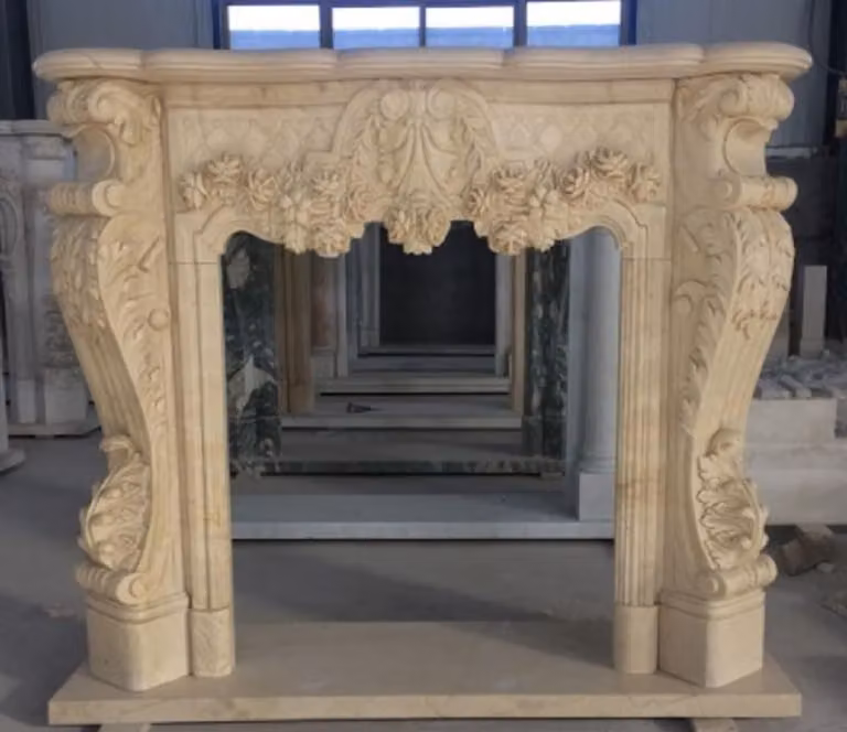Casa Padrino Contorno camino barocco in marmo crema 130 x h. 120 cm